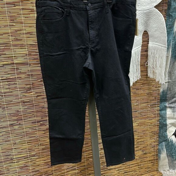 Women's High-Rise Slim Straight Jeans - Universal Thread™ Size 18 - Picture 2 of 3